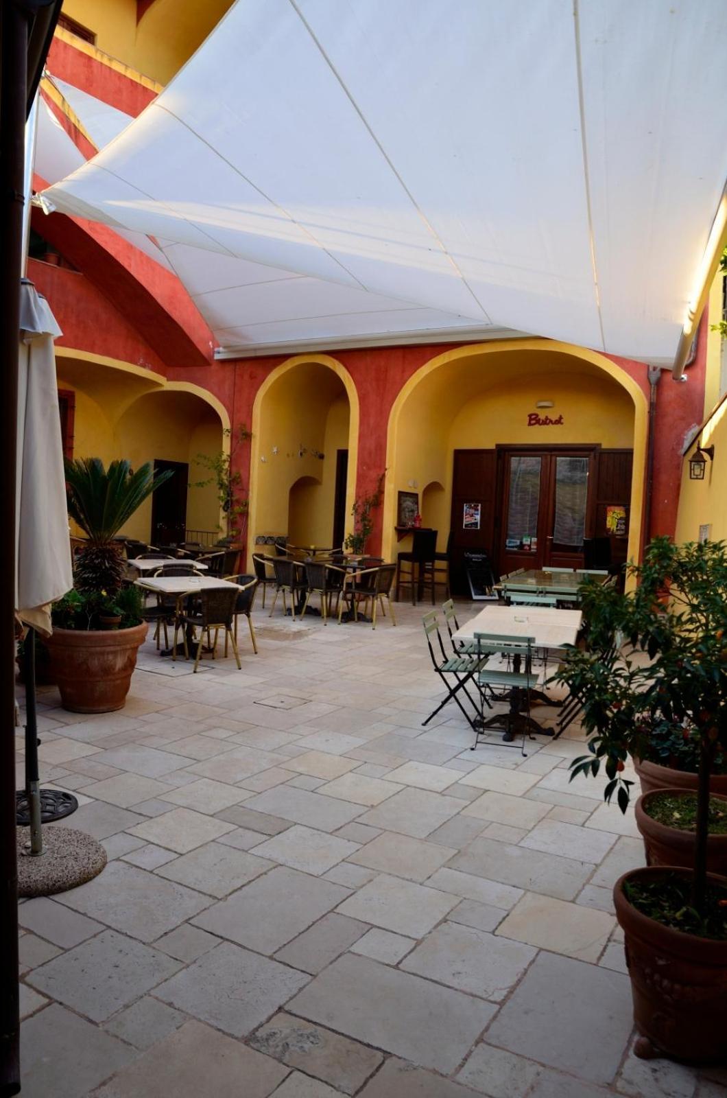 Manouche Bistrot B&B Caserta Exterior foto